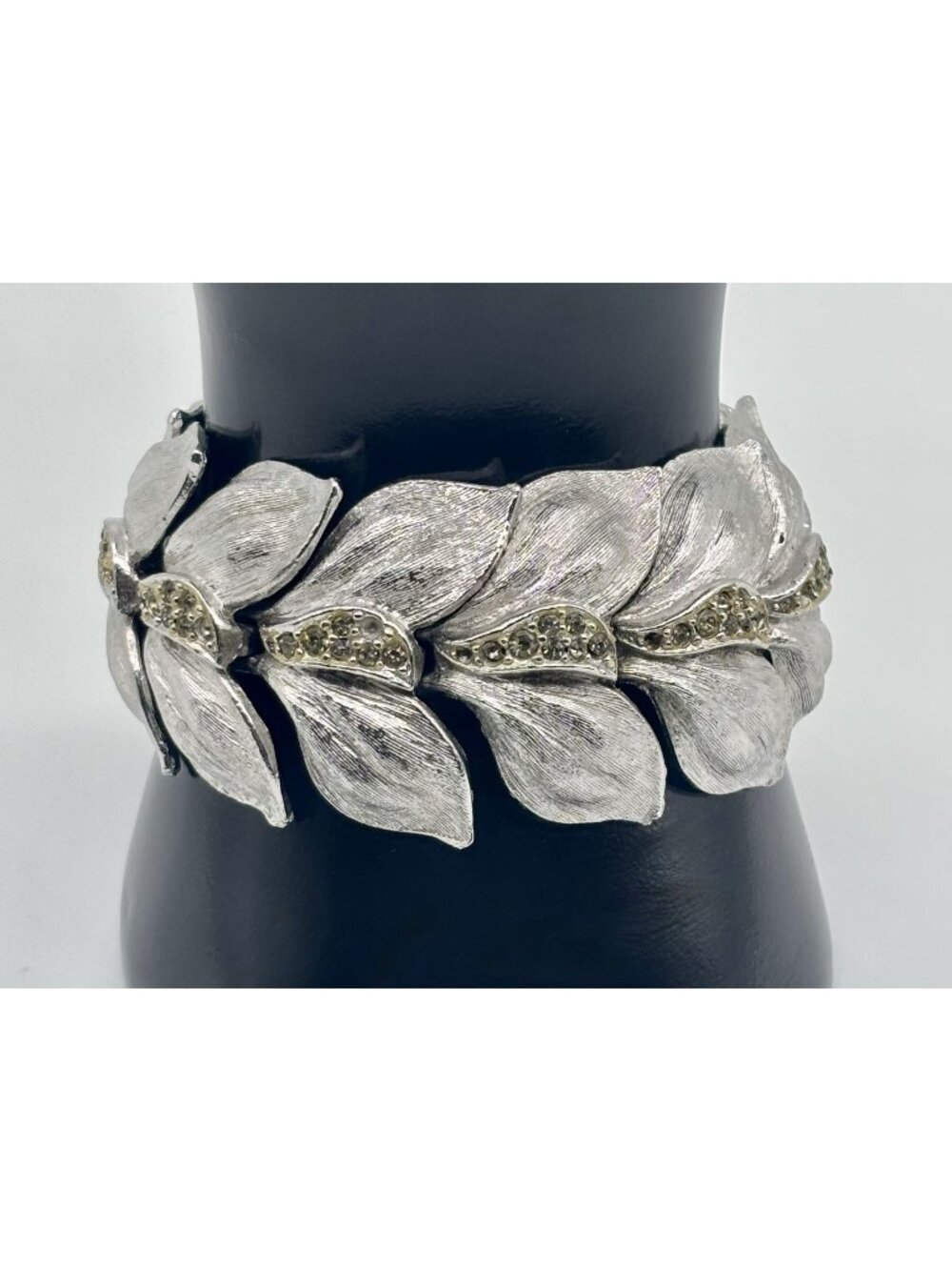 Vintage ART Linked Rhinestone Leaves Bracelet Textured Silver-Tone Metal, Signed